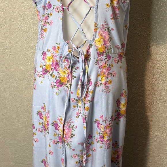 💕 Rewind Floral XL High-Low Maxi Dress – Flowy and Feminine 🌸✨ - Picture 2 of 7